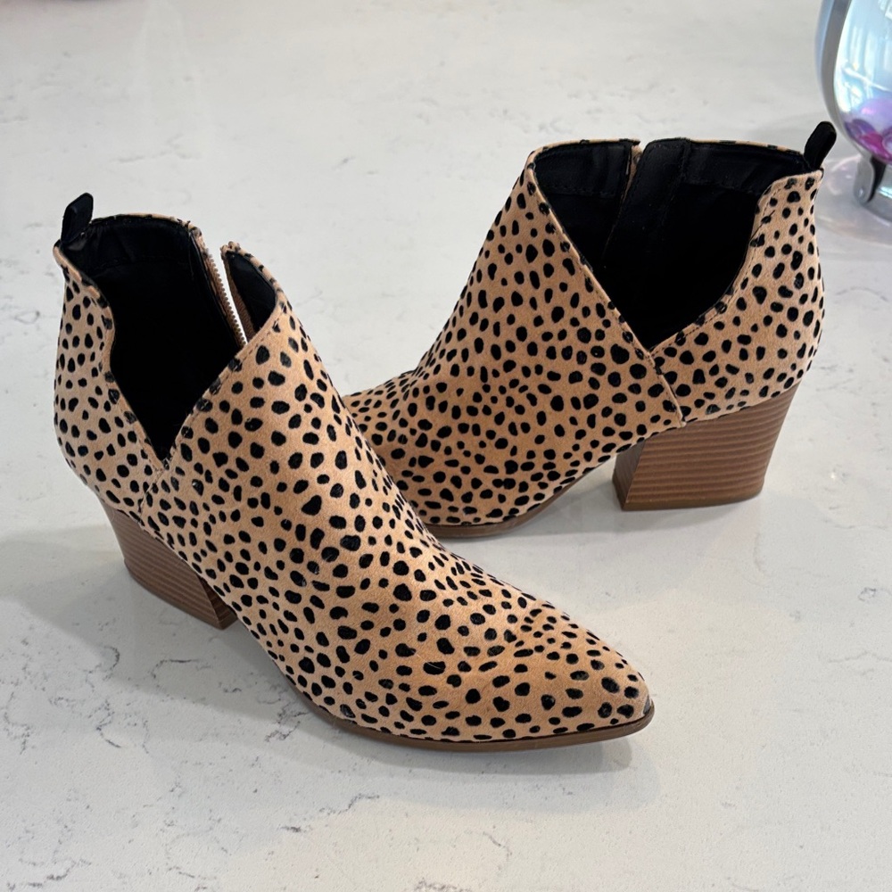 Stylish Tan and Black Ankle Booties